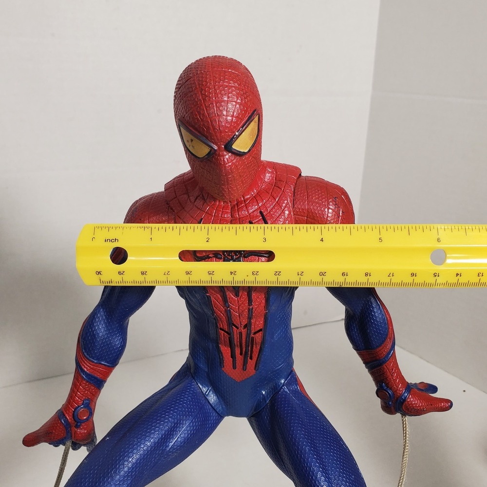 Marvel The Amazing Spider-Man Action Figure 12" Pull String Web Toy - Picture 13 of 16